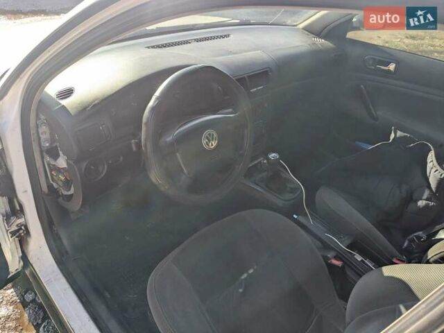 Серый Фольксваген Пассат, объемом двигателя 1.6 л и пробегом 450 тыс. км за 2500 $, фото 8 на Automoto.ua