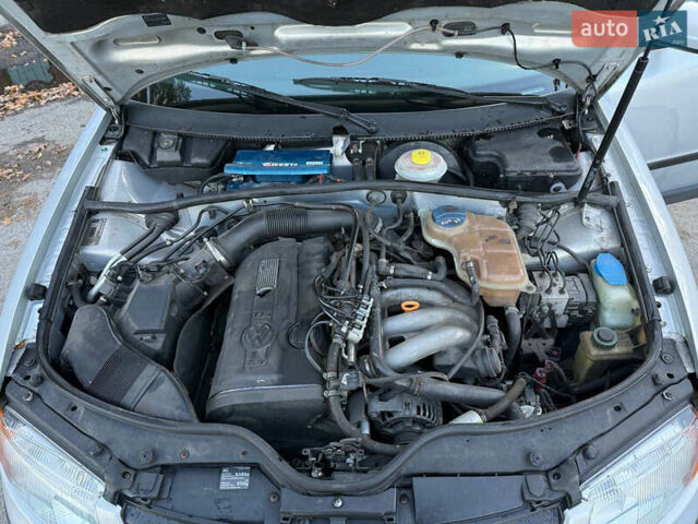 Серый Фольксваген Пассат, объемом двигателя 1.78 л и пробегом 481 тыс. км за 2900 $, фото 34 на Automoto.ua