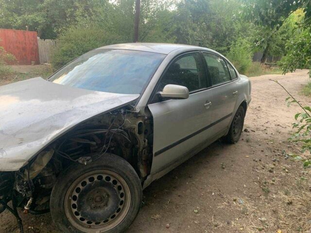 Серый Фольксваген Пассат, объемом двигателя 1.8 л и пробегом 230 тыс. км за 1019 $, фото 5 на Automoto.ua