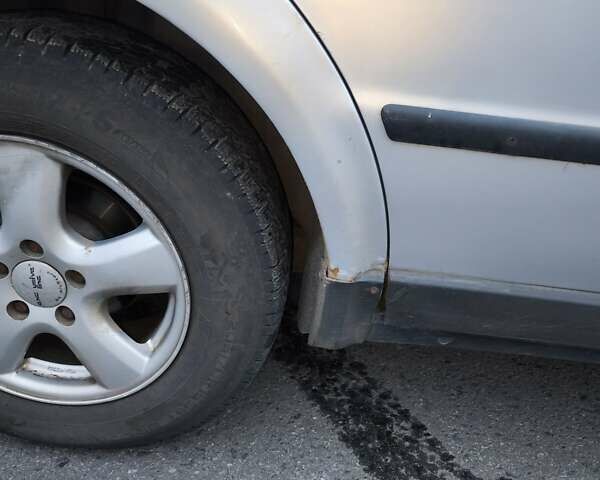 Серый Фольксваген Пассат, объемом двигателя 1.9 л и пробегом 316 тыс. км за 3700 $, фото 5 на Automoto.ua