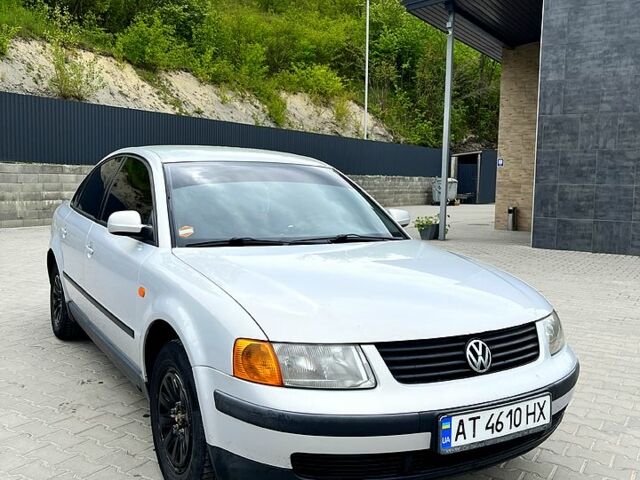 Сірий Фольксваген Пассат, об'ємом двигуна 1.6 л та пробігом 280 тис. км за 3200 $, фото 2 на Automoto.ua