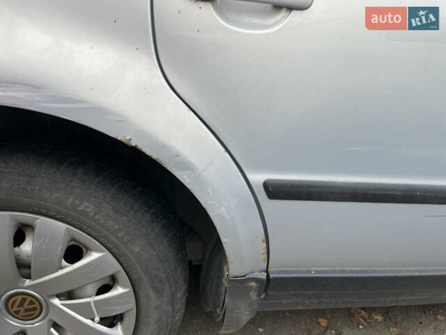 Сірий Фольксваген Пассат, об'ємом двигуна 1.6 л та пробігом 405 тис. км за 2999 $, фото 7 на Automoto.ua