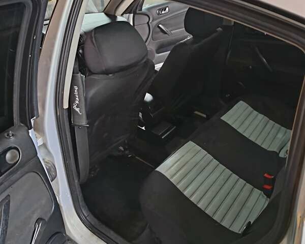 Серый Фольксваген Пассат, объемом двигателя 1.6 л и пробегом 234 тыс. км за 3500 $, фото 11 на Automoto.ua