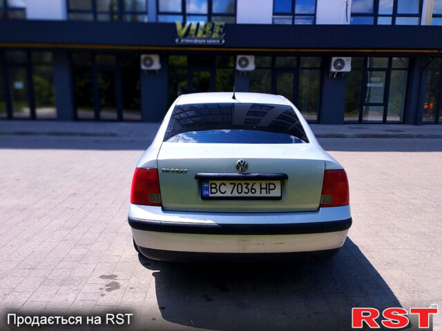 Серый Фольксваген Пассат, объемом двигателя 1.6 л и пробегом 378 тыс. км за 3400 $, фото 4 на Automoto.ua