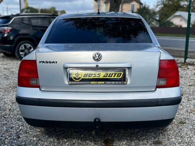 Серый Фольксваген Пассат, объемом двигателя 1.6 л и пробегом 201 тыс. км за 3200 $, фото 4 на Automoto.ua