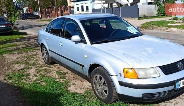 Серый Фольксваген Пассат, объемом двигателя 1.78 л и пробегом 371 тыс. км за 2300 $, фото 2 на Automoto.ua