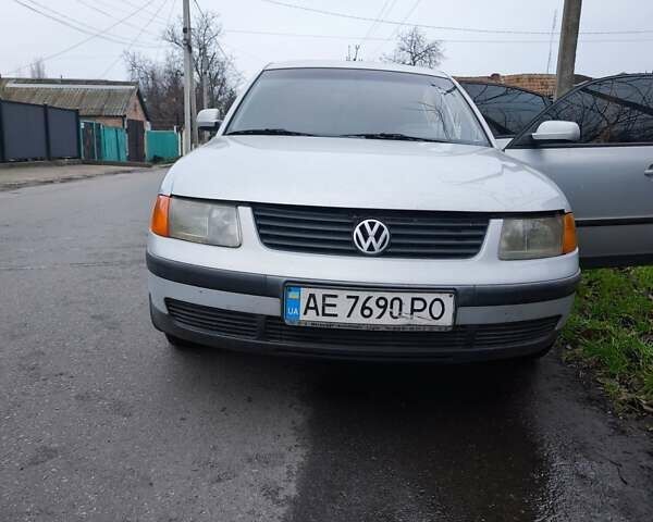 Серый Фольксваген Пассат, объемом двигателя 1.9 л и пробегом 316 тыс. км за 3700 $, фото 1 на Automoto.ua