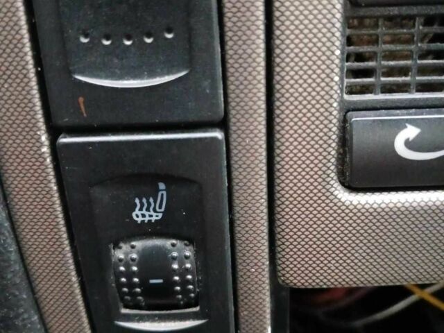 Серый Фольксваген Пассат, объемом двигателя 1.9 л и пробегом 380 тыс. км за 3000 $, фото 11 на Automoto.ua