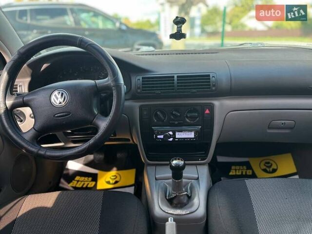 Серый Фольксваген Пассат, объемом двигателя 1.6 л и пробегом 201 тыс. км за 3200 $, фото 12 на Automoto.ua