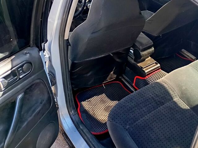 Серый Фольксваген Пассат, объемом двигателя 1.8 л и пробегом 211 тыс. км за 3400 $, фото 4 на Automoto.ua