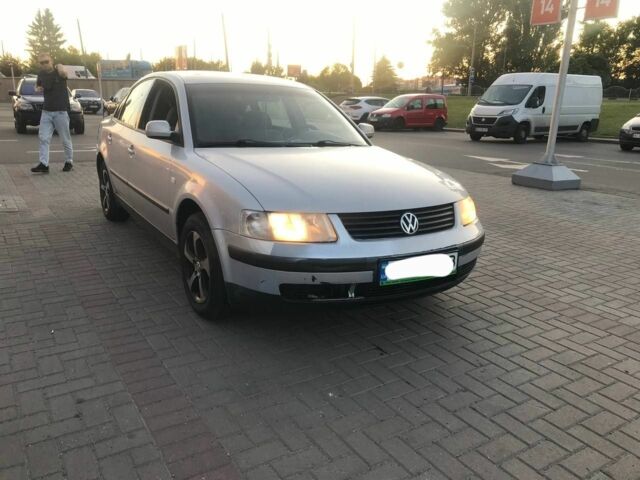 Серый Фольксваген Пассат, объемом двигателя 0 л и пробегом 390 тыс. км за 3500 $, фото 2 на Automoto.ua