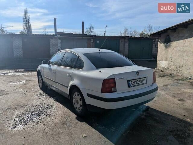 Серый Фольксваген Пассат, объемом двигателя 1.6 л и пробегом 450 тыс. км за 2500 $, фото 6 на Automoto.ua