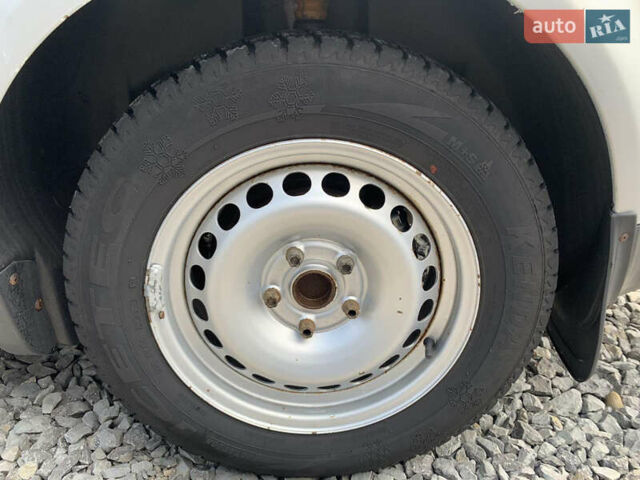 Серый Фольксваген Пассат, объемом двигателя 1.6 л и пробегом 400 тыс. км за 3600 $, фото 6 на Automoto.ua