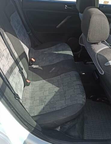 Серый Фольксваген Пассат, объемом двигателя 1.78 л и пробегом 371 тыс. км за 2300 $, фото 6 на Automoto.ua