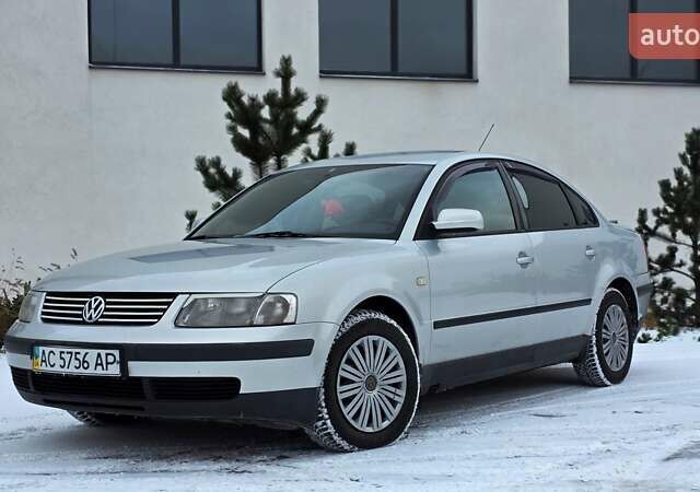 Серый Фольксваген Пассат, объемом двигателя 1.8 л и пробегом 296 тыс. км за 3450 $, фото 3 на Automoto.ua