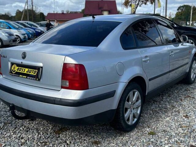 Серый Фольксваген Пассат, объемом двигателя 1.6 л и пробегом 201 тыс. км за 3200 $, фото 5 на Automoto.ua