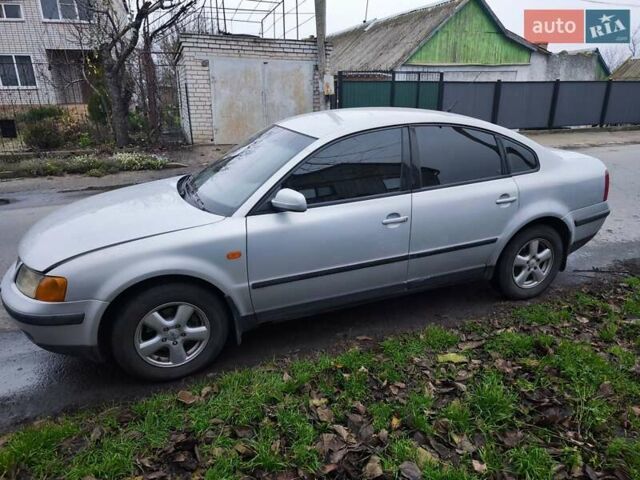 Серый Фольксваген Пассат, объемом двигателя 1.9 л и пробегом 316 тыс. км за 3700 $, фото 2 на Automoto.ua