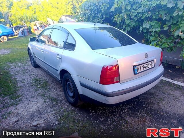 Серый Фольксваген Пассат, объемом двигателя 1.9 л и пробегом 279 тыс. км за 1999 $, фото 1 на Automoto.ua