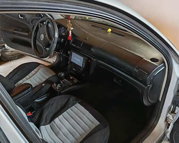 Серый Фольксваген Пассат, объемом двигателя 1.6 л и пробегом 234 тыс. км за 3500 $, фото 12 на Automoto.ua