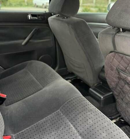 Серый Фольксваген Пассат, объемом двигателя 1.8 л и пробегом 321 тыс. км за 3800 $, фото 10 на Automoto.ua