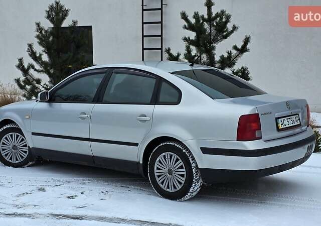 Серый Фольксваген Пассат, объемом двигателя 1.8 л и пробегом 296 тыс. км за 3450 $, фото 13 на Automoto.ua