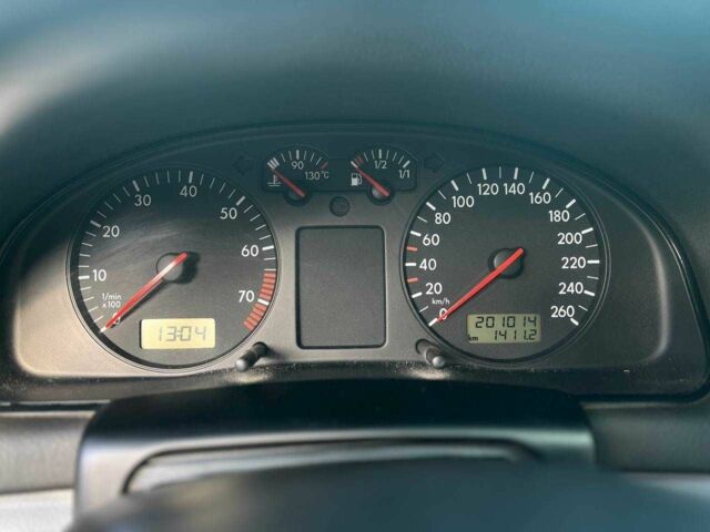 Серый Фольксваген Пассат, объемом двигателя 1.6 л и пробегом 201 тыс. км за 3200 $, фото 9 на Automoto.ua