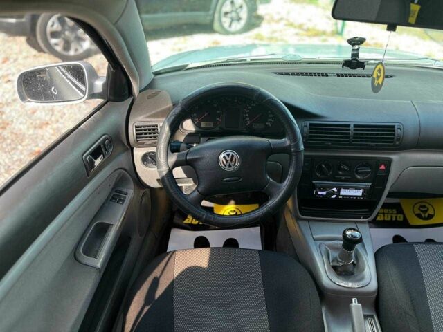 Серый Фольксваген Пассат, объемом двигателя 1.6 л и пробегом 201 тыс. км за 3200 $, фото 13 на Automoto.ua