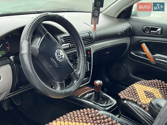 Сірий Фольксваген Пассат, об'ємом двигуна 1.6 л та пробігом 300 тис. км за 3500 $, фото 19 на Automoto.ua