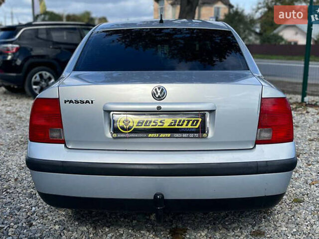 Серый Фольксваген Пассат, объемом двигателя 1.6 л и пробегом 201 тыс. км за 3200 $, фото 4 на Automoto.ua