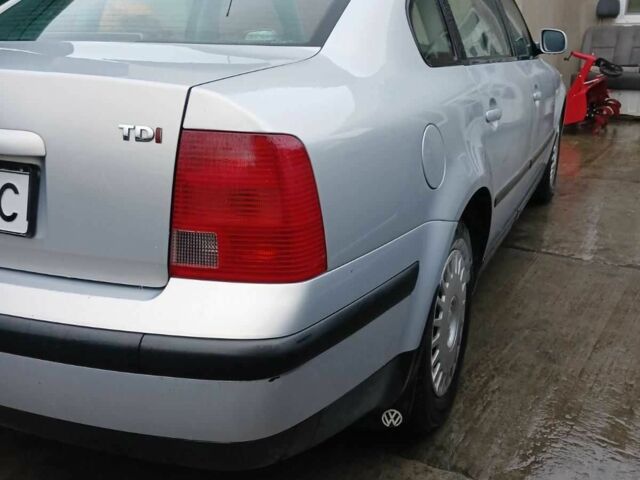 Серый Фольксваген Пассат, объемом двигателя 1.9 л и пробегом 380 тыс. км за 3000 $, фото 3 на Automoto.ua