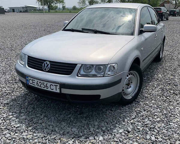 Серый Фольксваген Пассат, объемом двигателя 1.6 л и пробегом 400 тыс. км за 3600 $, фото 1 на Automoto.ua