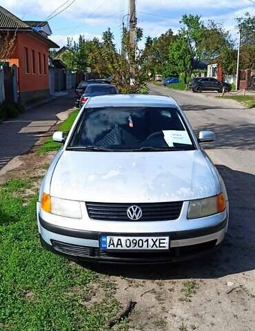 Серый Фольксваген Пассат, объемом двигателя 1.78 л и пробегом 371 тыс. км за 2300 $, фото 4 на Automoto.ua