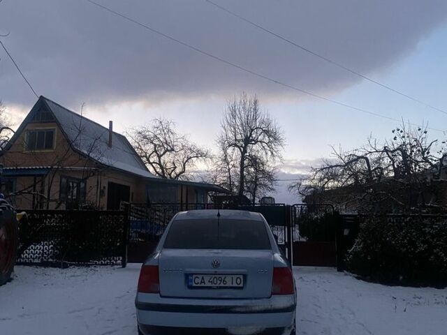 Серый Фольксваген Пассат, объемом двигателя 1.8 л и пробегом 350 тыс. км за 4300 $, фото 11 на Automoto.ua