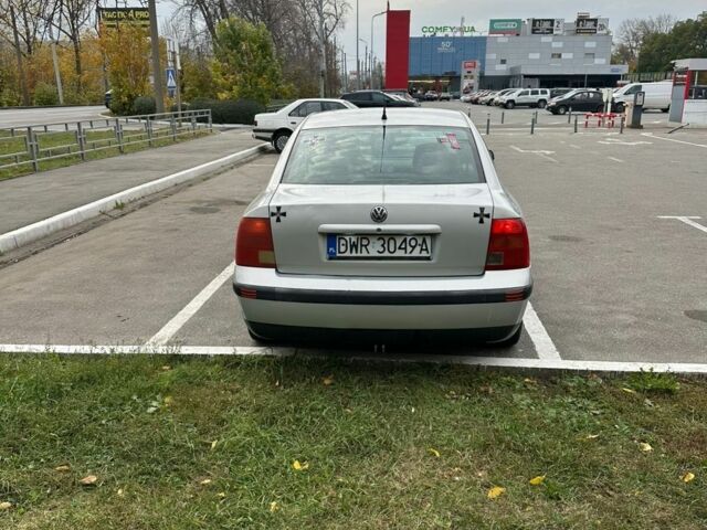 Серый Фольксваген Пассат, объемом двигателя 2 л и пробегом 300 тыс. км за 1550 $, фото 5 на Automoto.ua