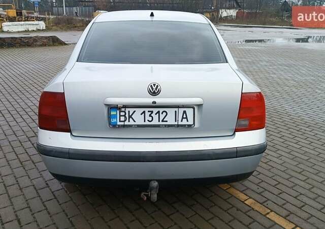 Серый Фольксваген Пассат, объемом двигателя 1.8 л и пробегом 272 тыс. км за 3350 $, фото 20 на Automoto.ua