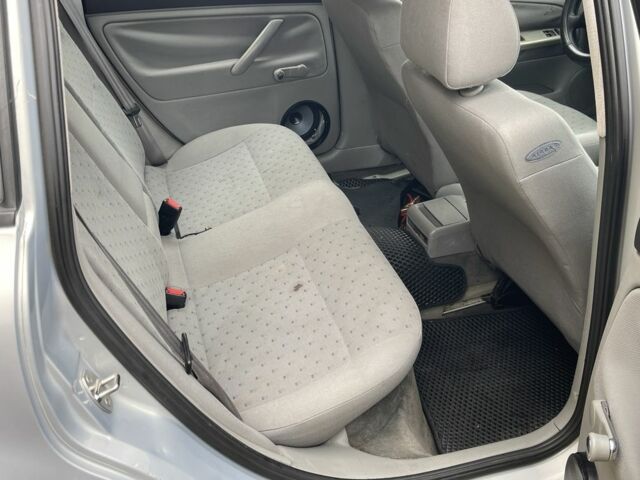 Сірий Фольксваген Пассат, об'ємом двигуна 1.6 л та пробігом 250 тис. км за 999 $, фото 10 на Automoto.ua