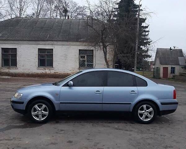 Серый Фольксваген Пассат, объемом двигателя 1.8 л и пробегом 350 тыс. км за 4300 $, фото 1 на Automoto.ua