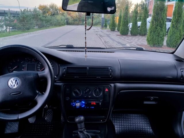 Серый Фольксваген Пассат, объемом двигателя 1.8 л и пробегом 365 тыс. км за 2650 $, фото 22 на Automoto.ua