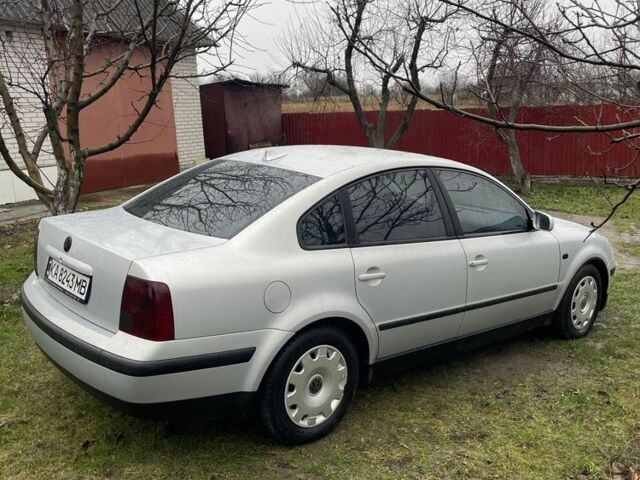 Серый Фольксваген Пассат, объемом двигателя 1.8 л и пробегом 335 тыс. км за 4500 $, фото 7 на Automoto.ua