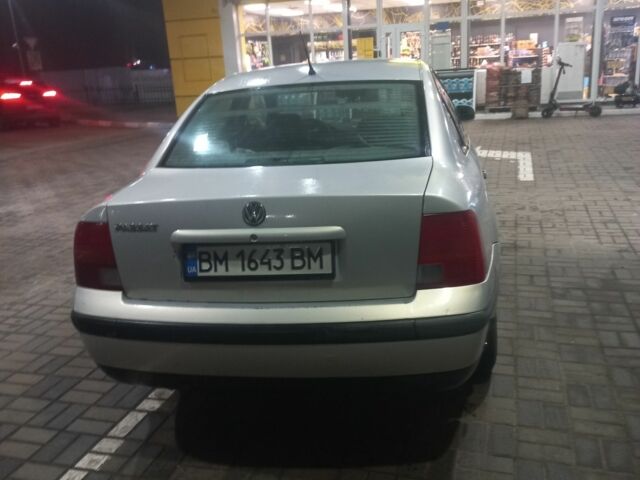 Сірий Фольксваген Пассат, об'ємом двигуна 1.6 л та пробігом 333 тис. км за 1750 $, фото 3 на Automoto.ua