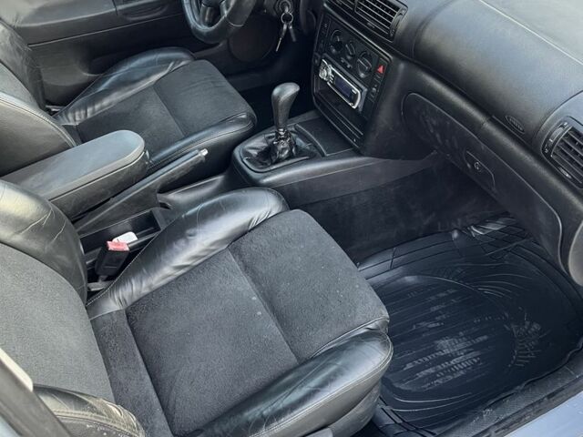 Сірий Фольксваген Пассат, об'ємом двигуна 1.8 л та пробігом 389 тис. км за 3200 $, фото 13 на Automoto.ua