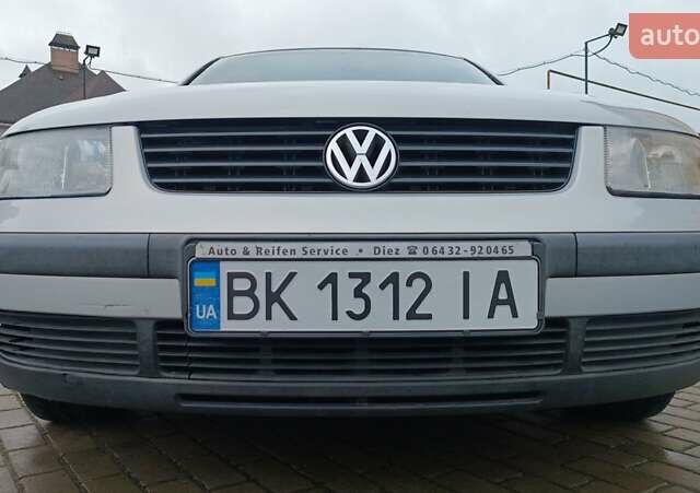 Серый Фольксваген Пассат, объемом двигателя 1.8 л и пробегом 272 тыс. км за 3350 $, фото 31 на Automoto.ua