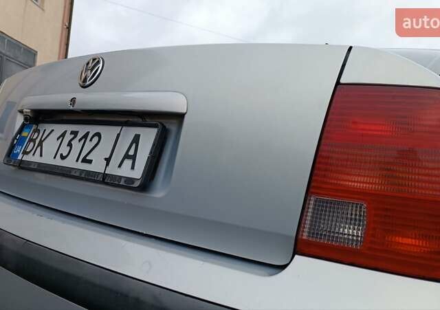Серый Фольксваген Пассат, объемом двигателя 1.8 л и пробегом 272 тыс. км за 3350 $, фото 37 на Automoto.ua