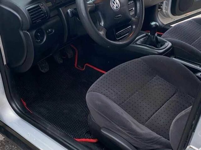 Сірий Фольксваген Пассат, об'ємом двигуна 1.8 л та пробігом 370 тис. км за 3500 $, фото 7 на Automoto.ua