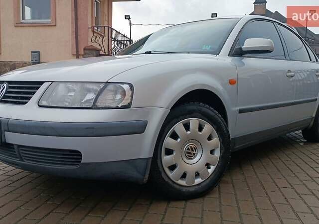 Серый Фольксваген Пассат, объемом двигателя 1.8 л и пробегом 272 тыс. км за 3350 $, фото 7 на Automoto.ua