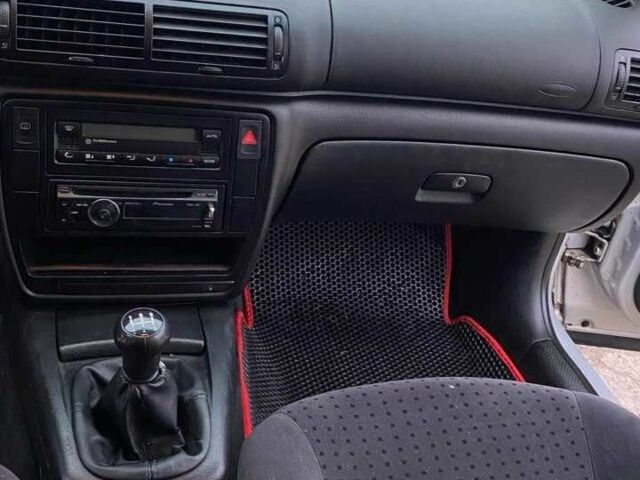 Сірий Фольксваген Пассат, об'ємом двигуна 1.8 л та пробігом 370 тис. км за 3500 $, фото 8 на Automoto.ua