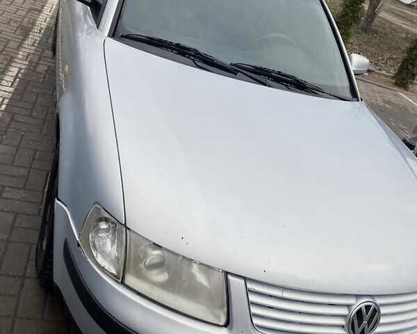 Серый Фольксваген Пассат, объемом двигателя 0 л и пробегом 300 тыс. км за 3000 $, фото 1 на Automoto.ua