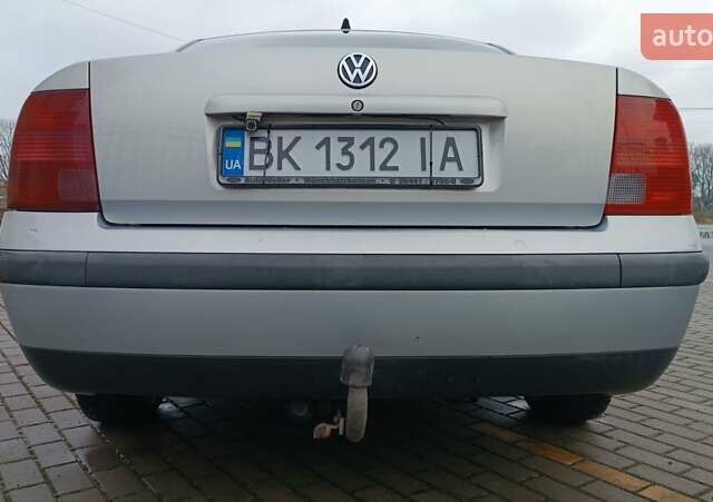 Серый Фольксваген Пассат, объемом двигателя 1.8 л и пробегом 272 тыс. км за 3350 $, фото 21 на Automoto.ua