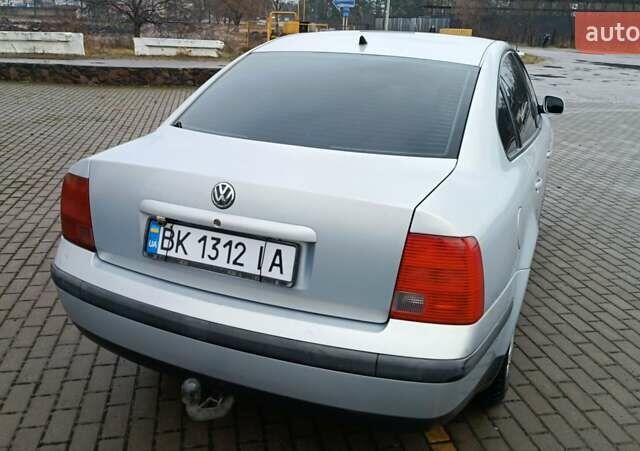 Серый Фольксваген Пассат, объемом двигателя 1.8 л и пробегом 272 тыс. км за 3350 $, фото 23 на Automoto.ua