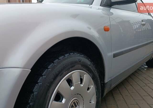 Серый Фольксваген Пассат, объемом двигателя 1.8 л и пробегом 272 тыс. км за 3350 $, фото 42 на Automoto.ua